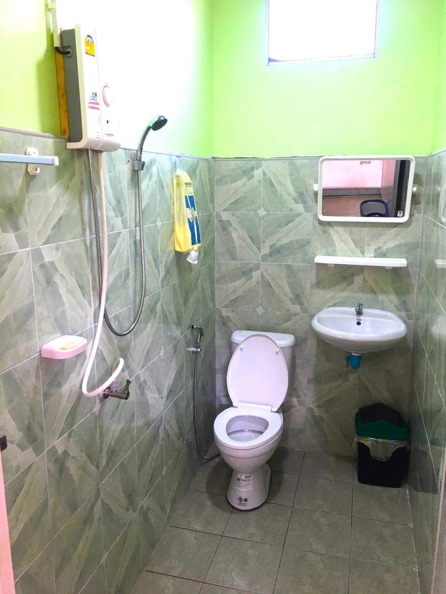 World Citizen Guesthouse Baan Tai Esterno foto